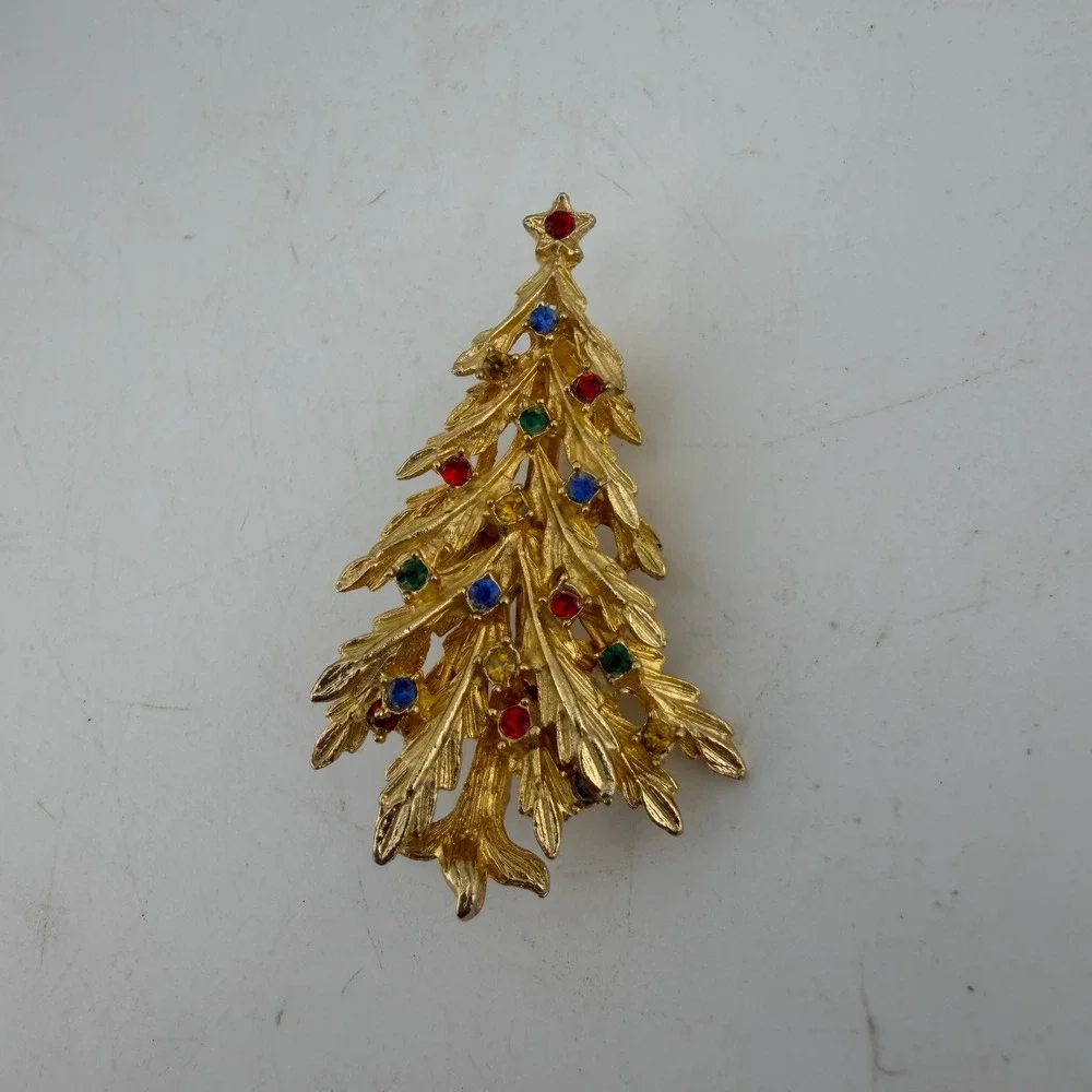 Gold Tone Christmas Tree Rhinestone Holiday Brooch Pin